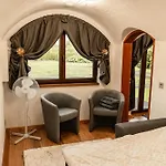 Aparthotel Kotkapesa Treimani