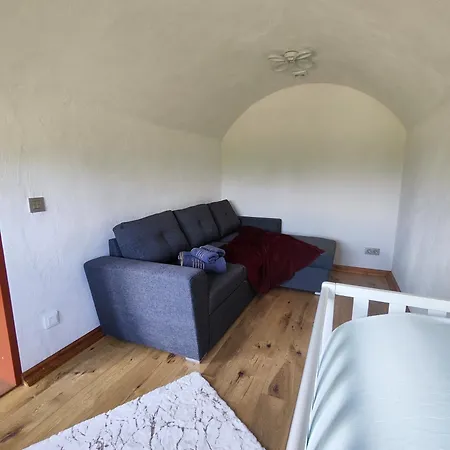 Kotkapesa Aparthotel Treimani