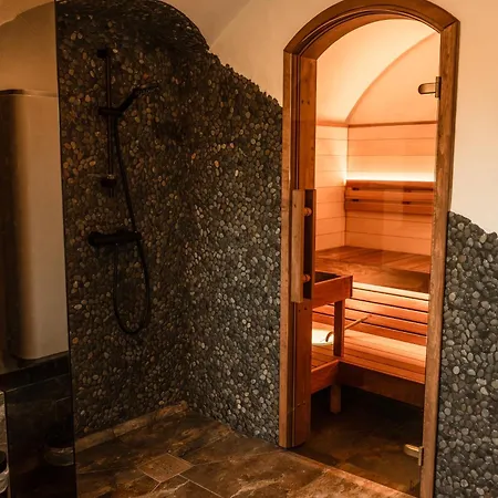 Kotkapesa Aparthotel Treimani