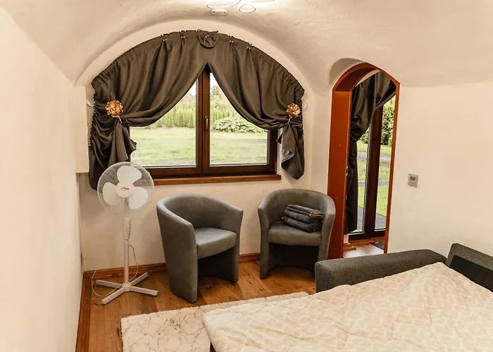 Aparthotel Kotkapesa Treimani