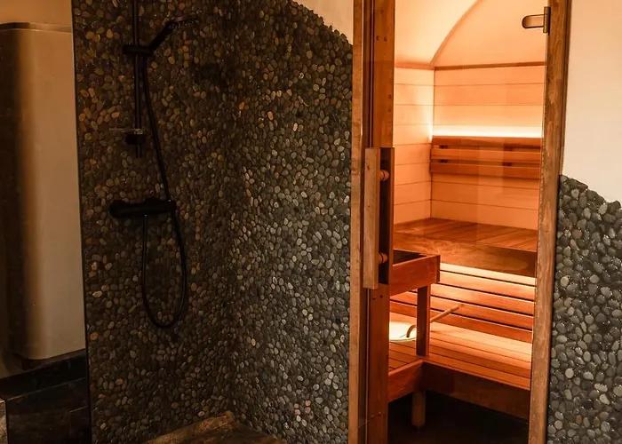 Kotkapesa Aparthotel Treimani